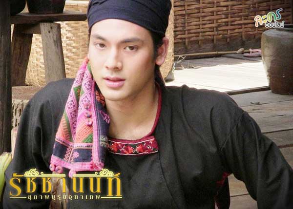 บอมธนินไม่รู้เสียบรางวัลดาวรุ่งแทนเจมส์จิ