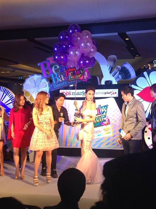 พี่อั้มพัชราภา บิวตี้นิสต้า ในงาน tops beauty bazaar สวยเจิดจรัสสุดๆเลยจ้า