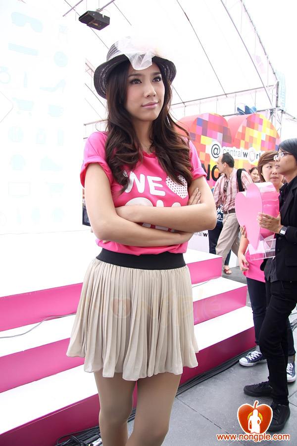 สแกนการแต่งตัวสวยๆของ "พัชราภา"