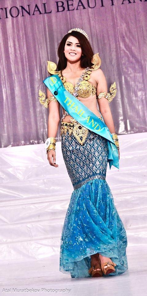 สาวไทยคว้า ชุดประจำชาติยอดเยี่ยม BEAUTY OF THE WORLD 2013