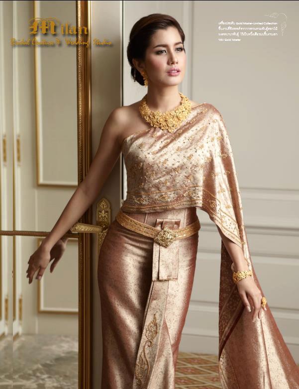 10 ดาราใส่ชุดไทย