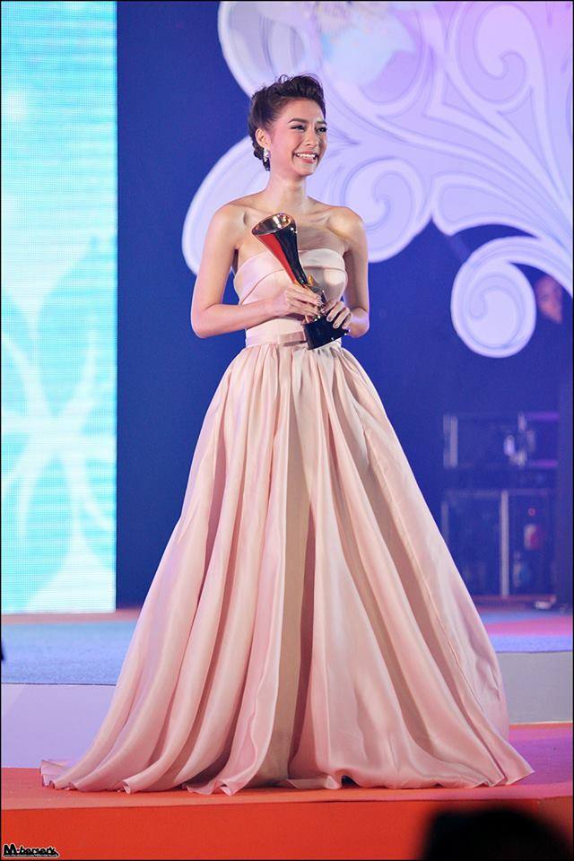 ชุดออกงานสวยๆของ มิว นิษฐา