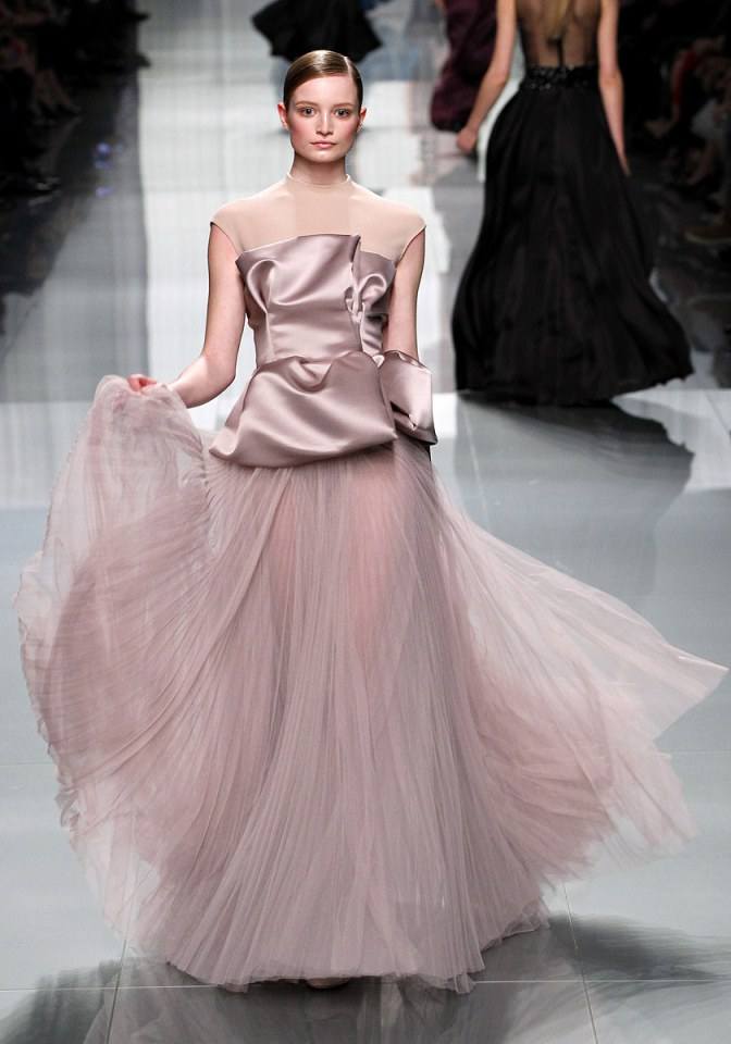 ญาญ่า อุรัสยา สยามดารา 2013 In Christian Dior Fall Winter 2012