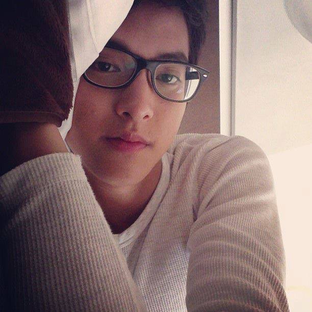 โอ๊ะ!!! เจมส์จิ หน้าใสมาก ^^ &hearts;