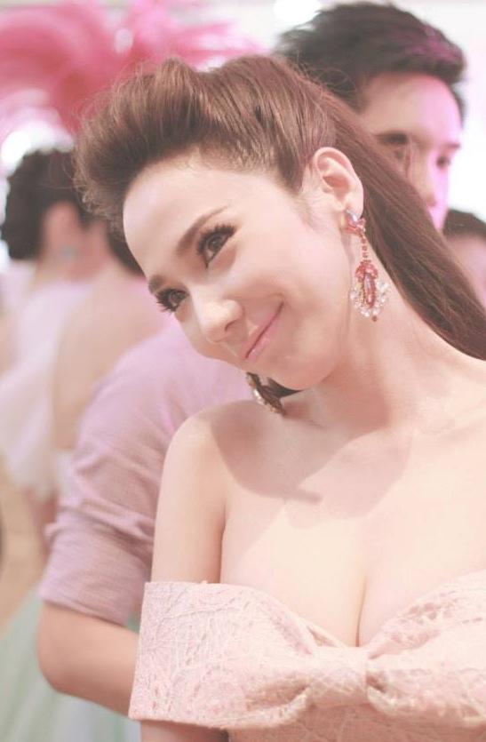 อั้มสวยดุจนางพญา