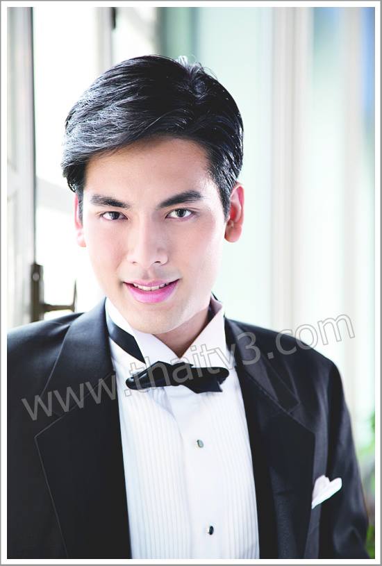 บอม ธนิน  พระเอกดาวรุ่งช่อง 3