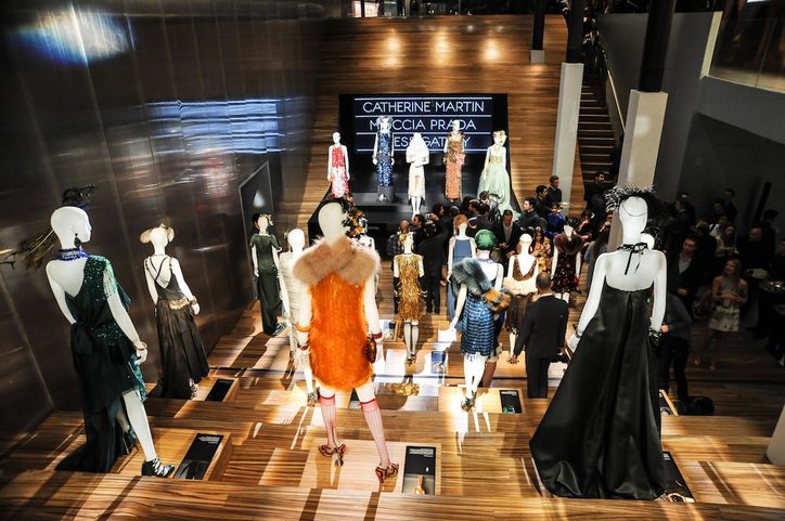 OMG!!!!อารยา in prada gasby collection 1 ล้านบาท!!!