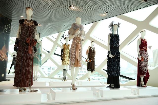 OMG!!!!อารยา in prada gasby collection 1 ล้านบาท!!!
