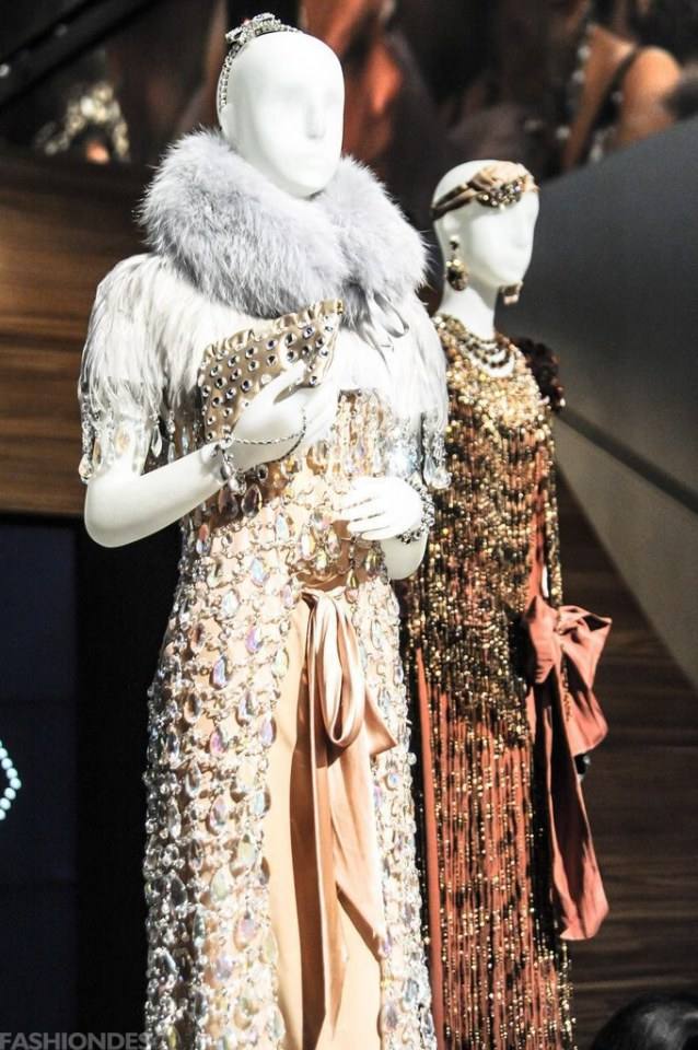 OMG!!!!อารยา in prada gasby collection 1 ล้านบาท!!!