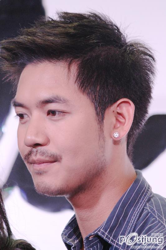 น้องใหม่กะ อ้านเวียร์ชอบๆ
