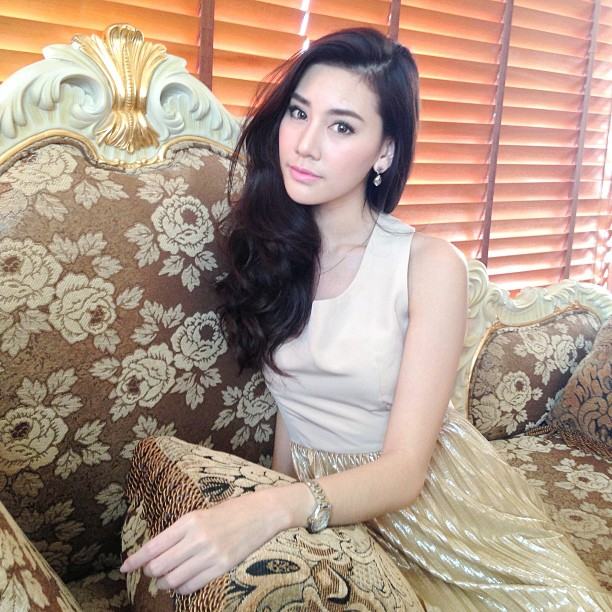 หญิงนุชเธอสวยนะ