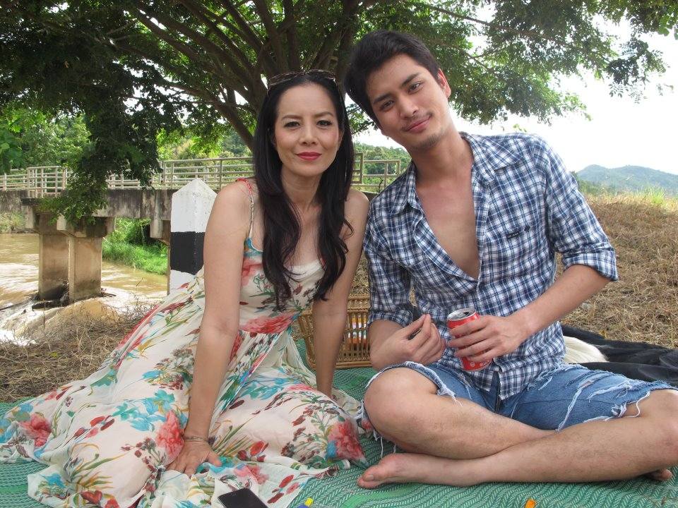 it's get better ไม่ได้ขอให้มารัก เปิดเพลงนี้ฟังไปด้วยนะครับ http://www.youtube.com/watch?v=-RuhYdywCoM
