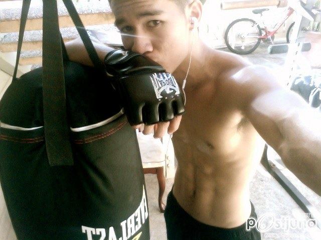 หล่อบ้างน่ารักบ้าง ๓