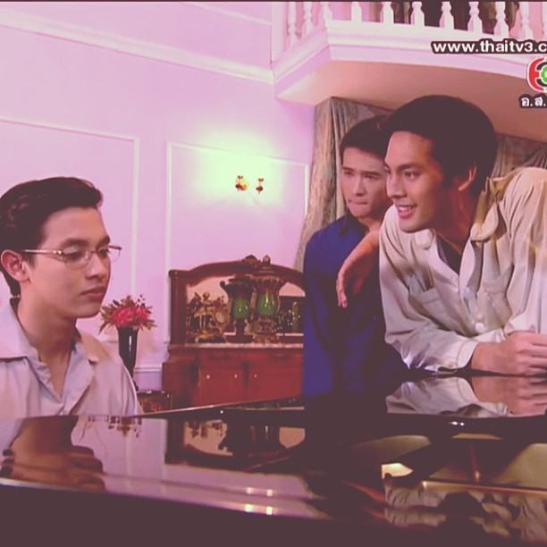 ชายเล็ก-ชายพีร์ พี่น้องคู่ซี้สนิททั้งในจอและนอกจอ