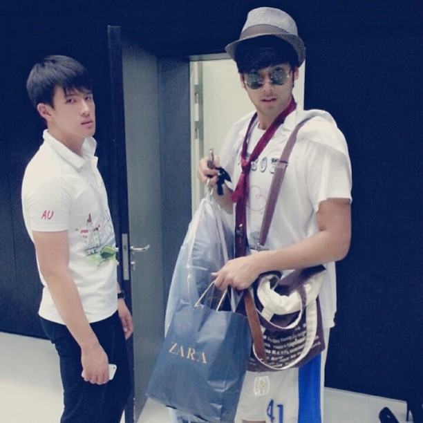 ชายเล็ก-ชายพีร์ พี่น้องคู่ซี้สนิททั้งในจอและนอกจอ