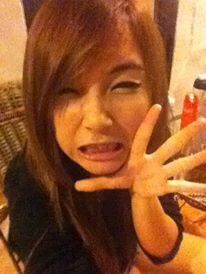 พลอย อ่าน่ะ