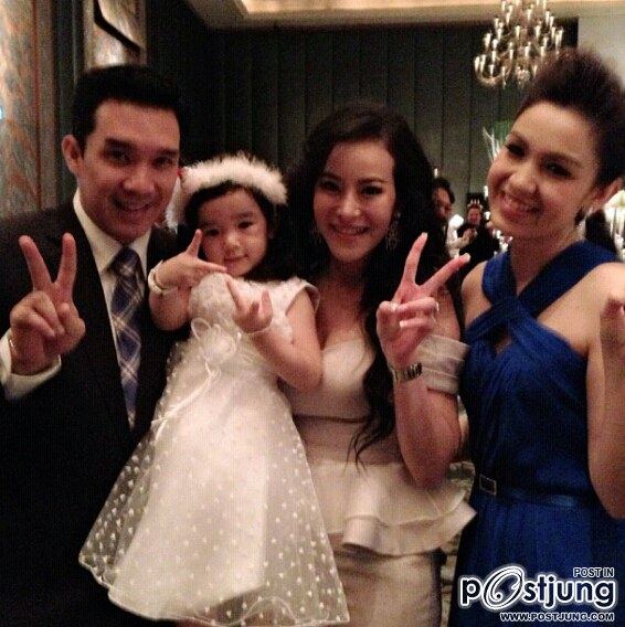 น้อง ณดา ปุณดา ออกงานกับ แม่กบ กับ พ่อบรู๊ค ใครๆก็ขอถ่ายรูปขนาดแม่น้อง นิริน หนิง ปณิตา ยังขอถ่ายเลย