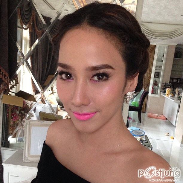 อั้ม พัชราภา ไชยเชื้อ นางเอกเบอร์หนึ่งของเมืองไทย ในวันสบายก็น้องหมาสุดที่รัก