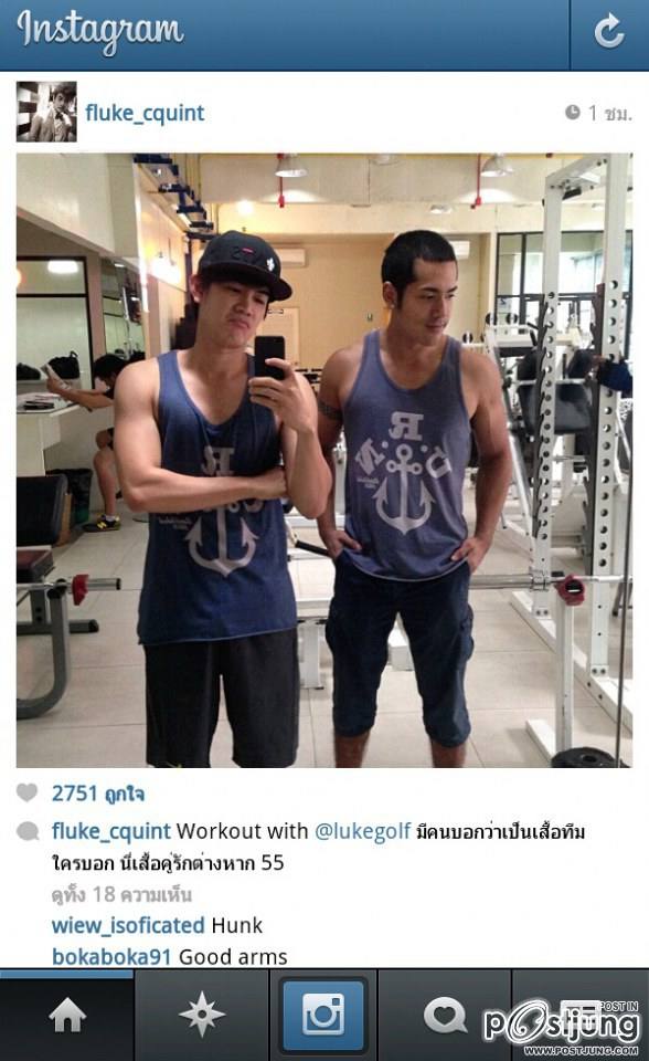มีคนบอกว่า หนุ่มที่ยืนข้างขวา แซ่บลืม