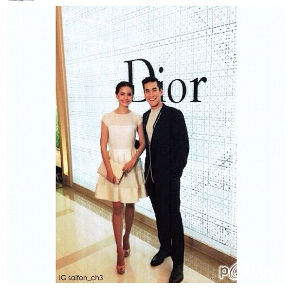 มาแล้ว ภาพ ณเดช กับ ญาญ่า ฟินมากๆ น่ารักมากๆ ในงาน Dior At Siam Paragon (งานนี้มีโอบกอด)