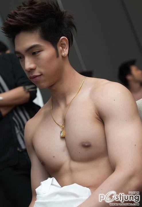 ถอดโชว์เรือนร่าง 309