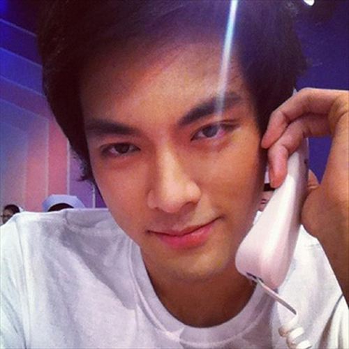 บอม ธนิน หนุ่มหน้าหล่อเว่ออ!!