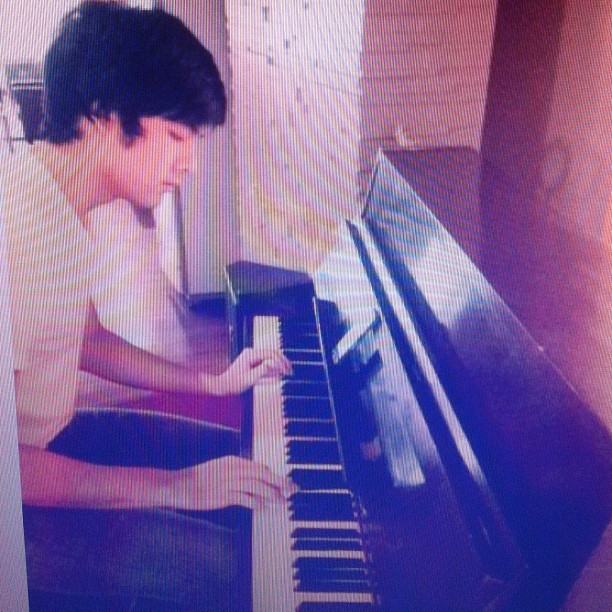 บอม ธนิน หนุ่มหน้าหล่อเว่ออ!!