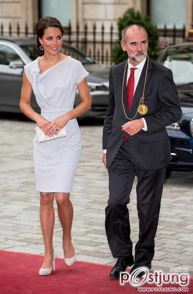 Royal Fashion 1