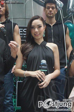 เมย์ นางร้ายสุดสวย งานนี้ก็นางจัดเต็มเริ่ดใม่เบา ในงาน Tresemme