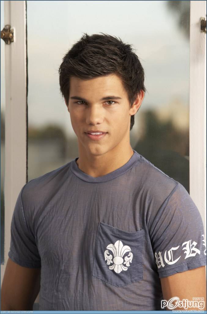 Taylor Lautner กล้ามน่ากัดๆ