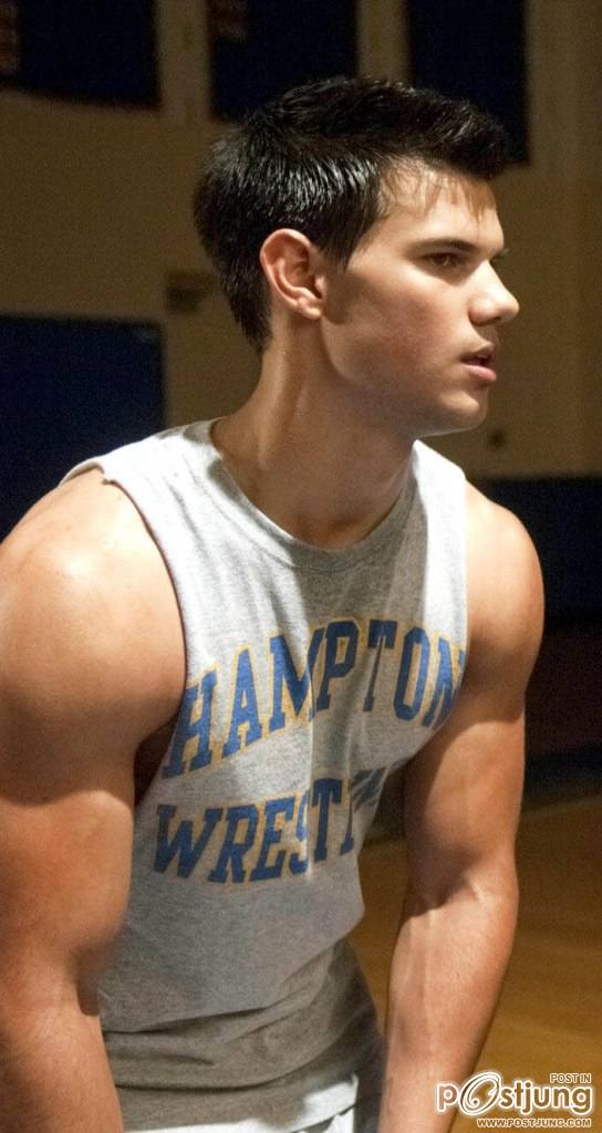 Taylor Lautner กล้ามน่ากัดๆ
