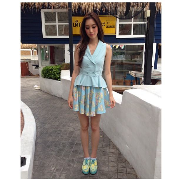 ฉัตร ปริยฉัตร ลิ้มธรรมมหิศร ขาว สูง สวย