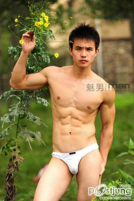 นายแบบจีนล่ำแน่น
