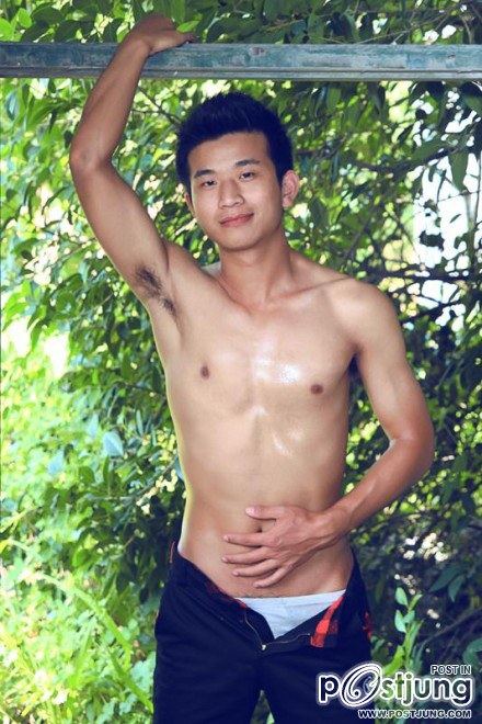 อาตี๋ถอด
