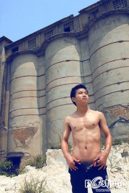 อาตี๋ถอด