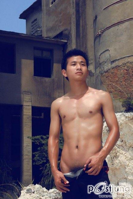 อาตี๋ถอด