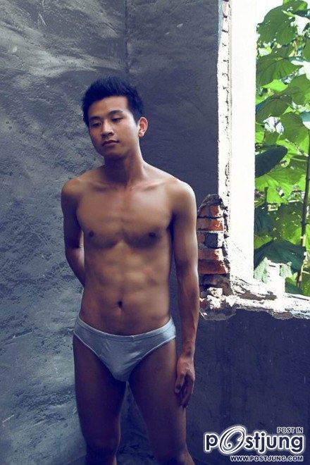 อาตี๋ถอด