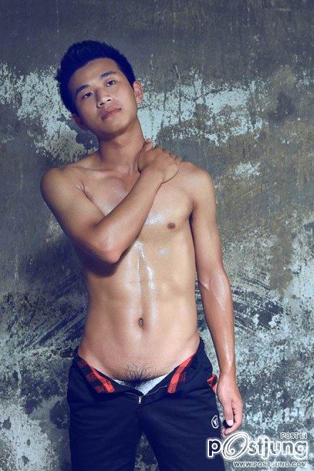 อาตี๋ถอด