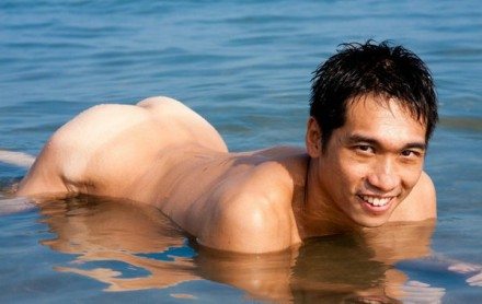 ถอดโชว์เรือนร่าง 330