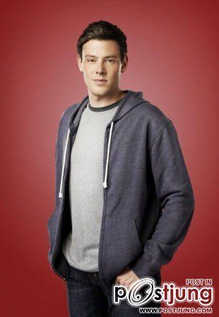 โครี มอนทีธ (Cory Monteith) นักแสดงจากละครซีรีส์ชุด Gree. เสียชีวิตแล้วเมื่อวาน