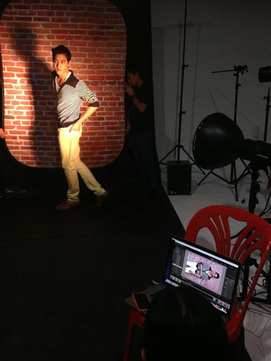 เจมส์ จิรายุ ภาพเบื้องหลังถ่ายแบบนิตยสารชีวจิต ฉบับ 355 (16 กรกฎาคม 2556)