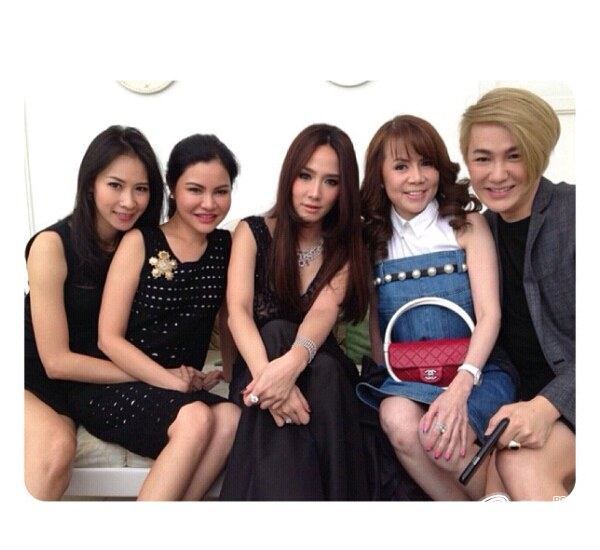 นางเอกซุปเปอร์สตาร์เบอร์หนึ่ง อั้ม พัชราภา กับ บรรดาไฮโซ คนดัง น่ารักมากๆ