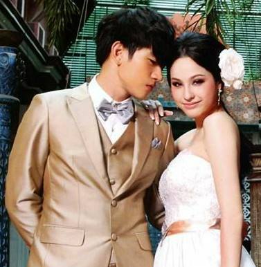 ขวัญ อุษามณี กับแฟชั่นชุดแต่งงาน สวยๆ (Usamanee Fanclub)