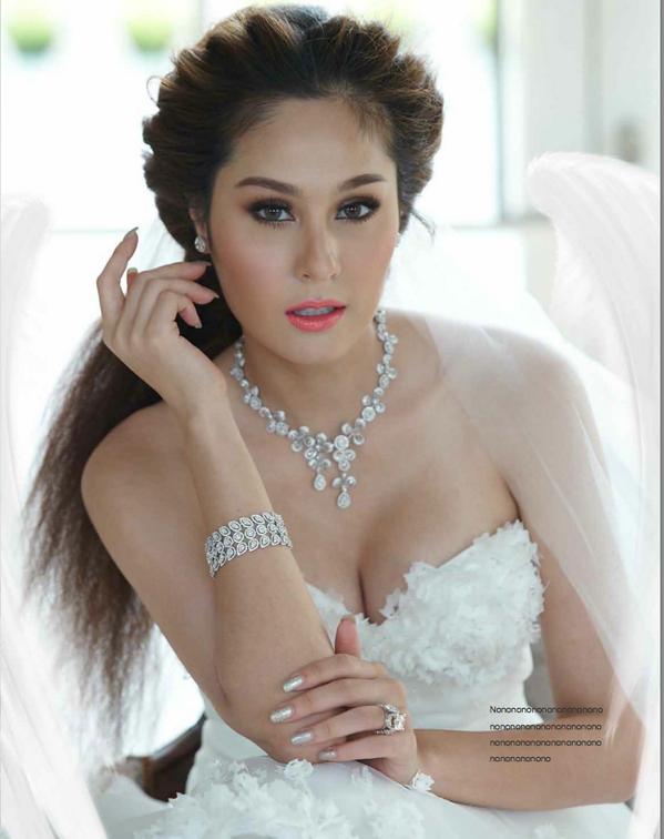 ขวัญ อุษามณี กับแฟชั่นชุดแต่งงาน สวยๆ (Usamanee Fanclub)