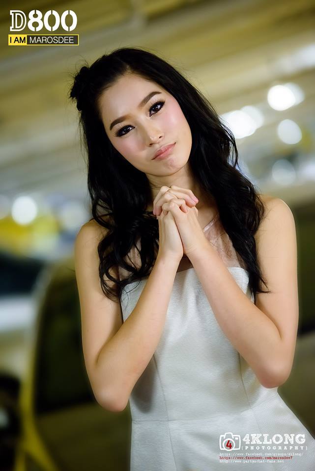 ฉัตร ปริยฉัตร ลิ้มธรรมมหิศร ขาว สูง สวย
