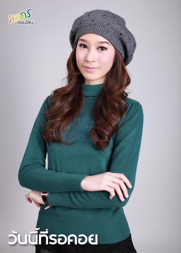 ฉัตร ปริยฉัตร ลิ้มธรรมมหิศร ขาว สูง สวย