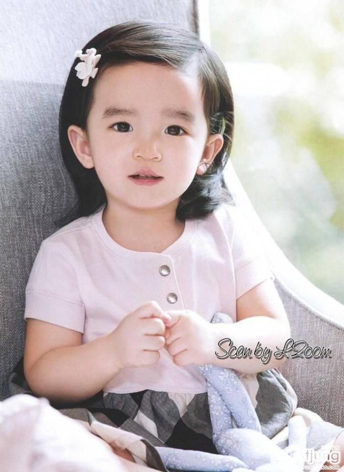 คุณแม่ 'กบ สุวนันท์' ปัดค่าตัว 'น้องณดา' 7 หลัก โวแฟนคลับลูกเยอะ ยินดีให้เข้าวงการ