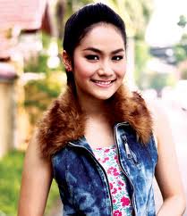 น้ำตาล เดอะสตาร์