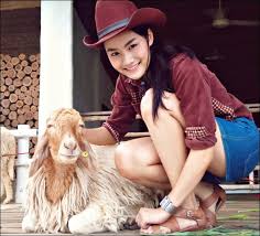 น้ำตาล เดอะสตาร์