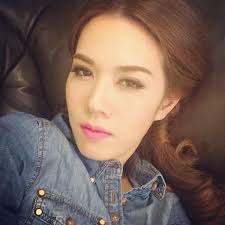 เมย์ เฟื่อง....